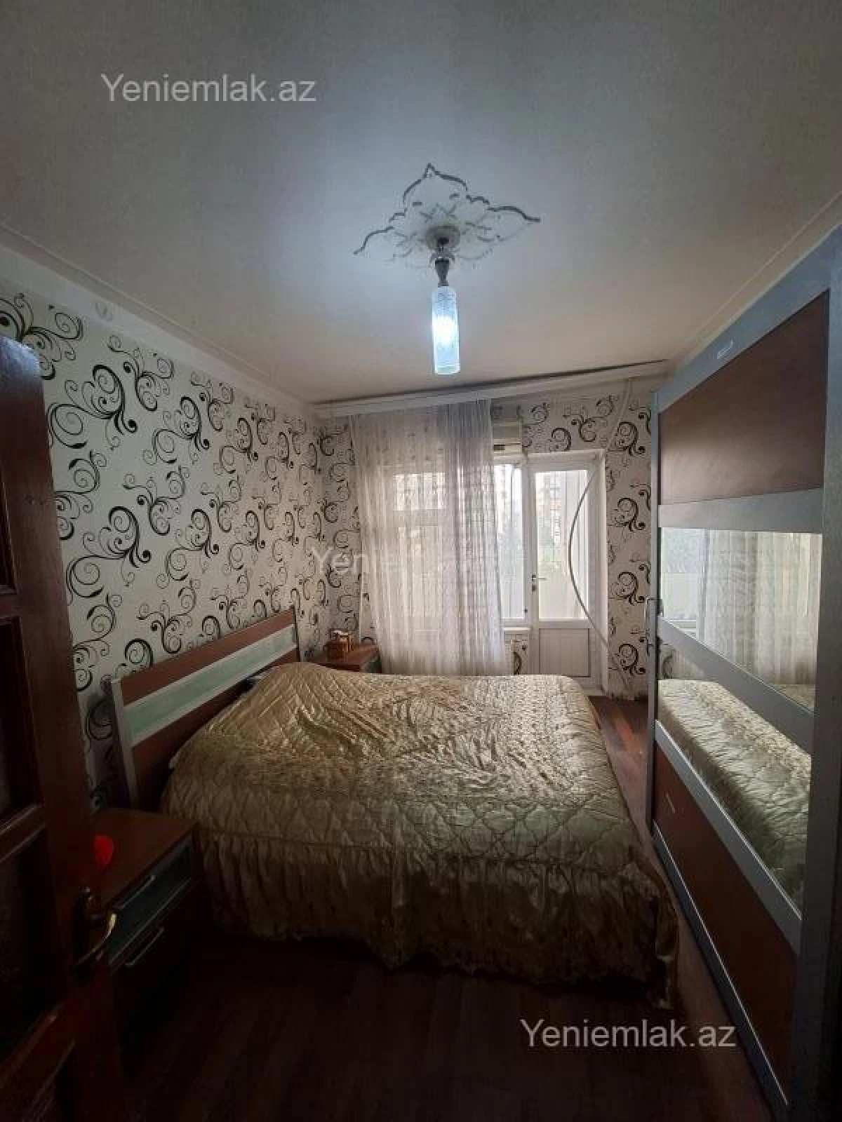 Satılır 2 otaqlı köhnə tikili 60 m²