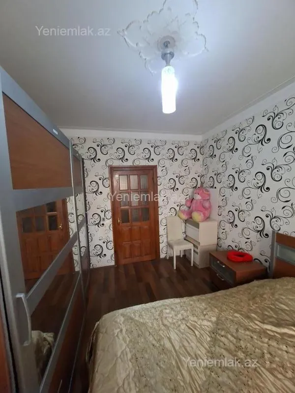 Satılır 2 otaqlı köhnə tikili 60 m²