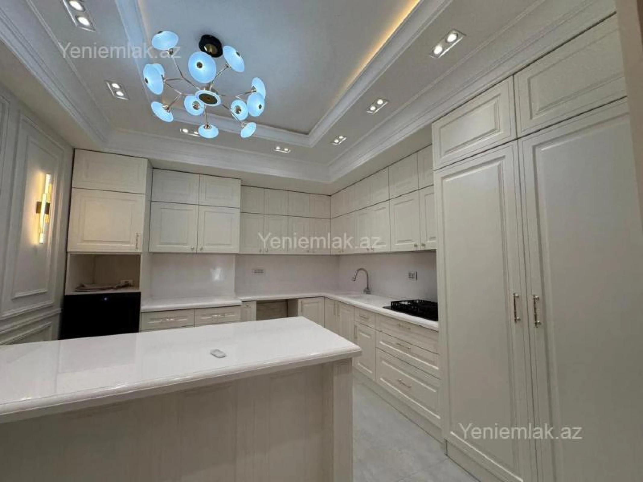 Satılır 4 otaqlı yeni tikili 171 m²