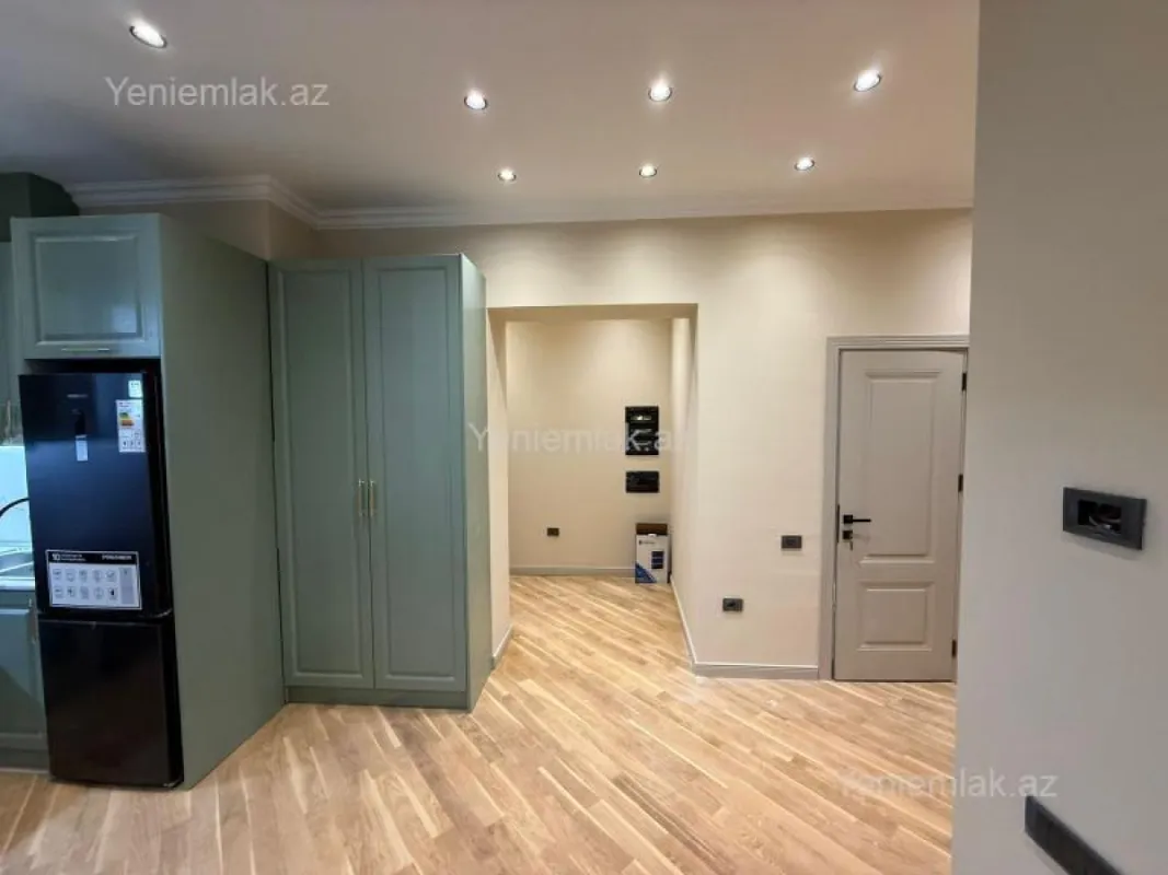 Satılır 3 otaqlı yeni tikili 125 m²