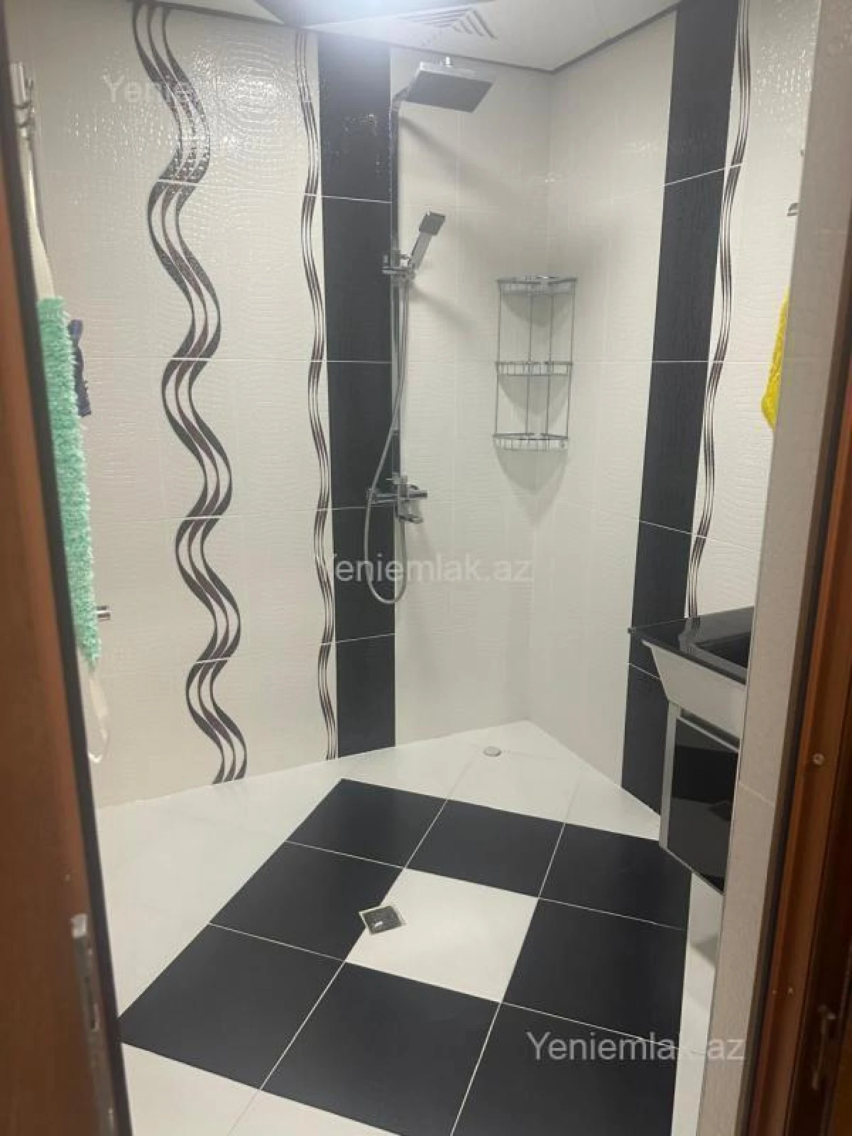 Satılır 3 otaqlı yeni tikili 137 m²