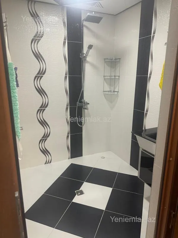 Satılır 3 otaqlı yeni tikili 137 m²