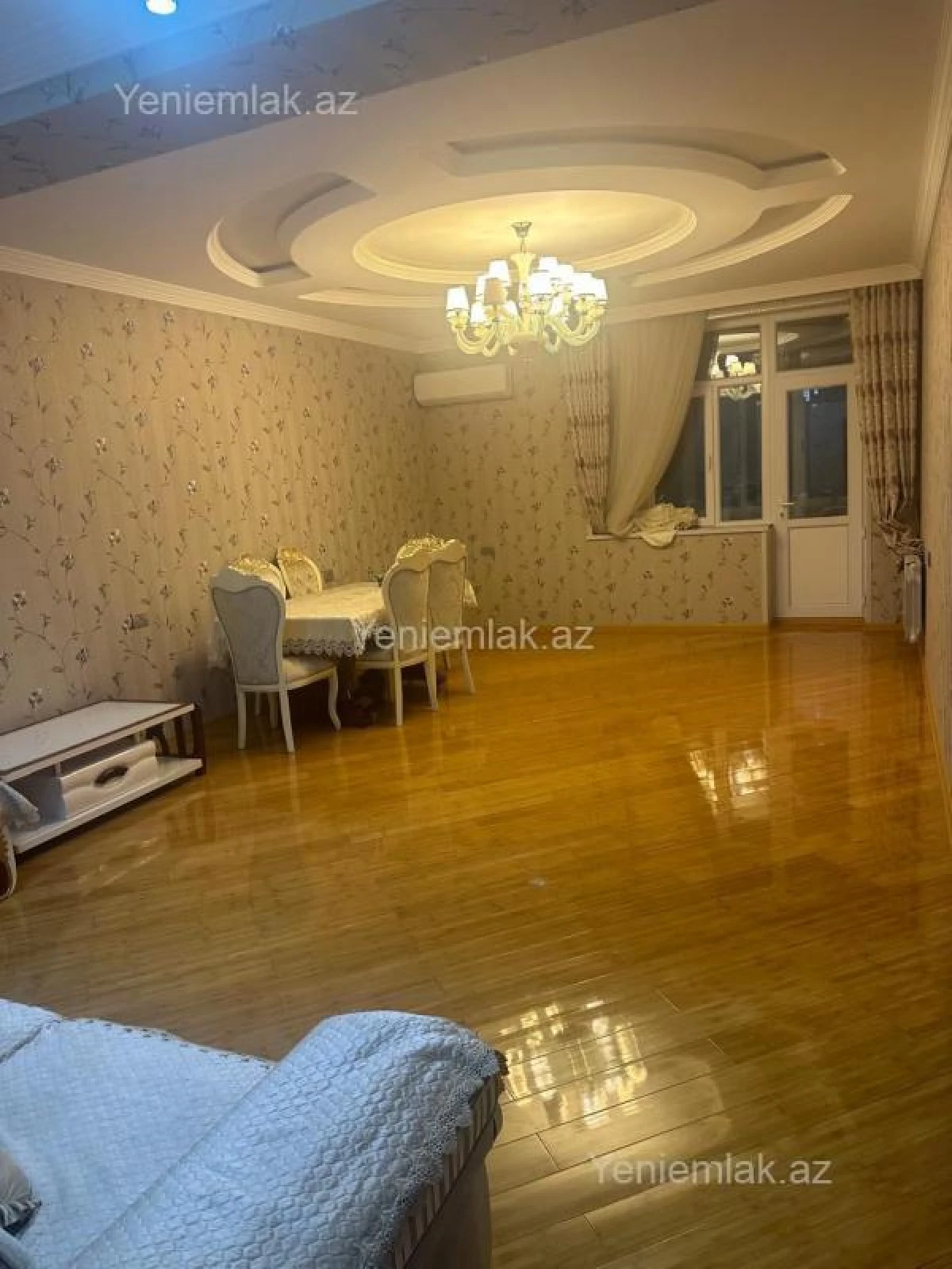 Satılır 3 otaqlı yeni tikili 137 m²