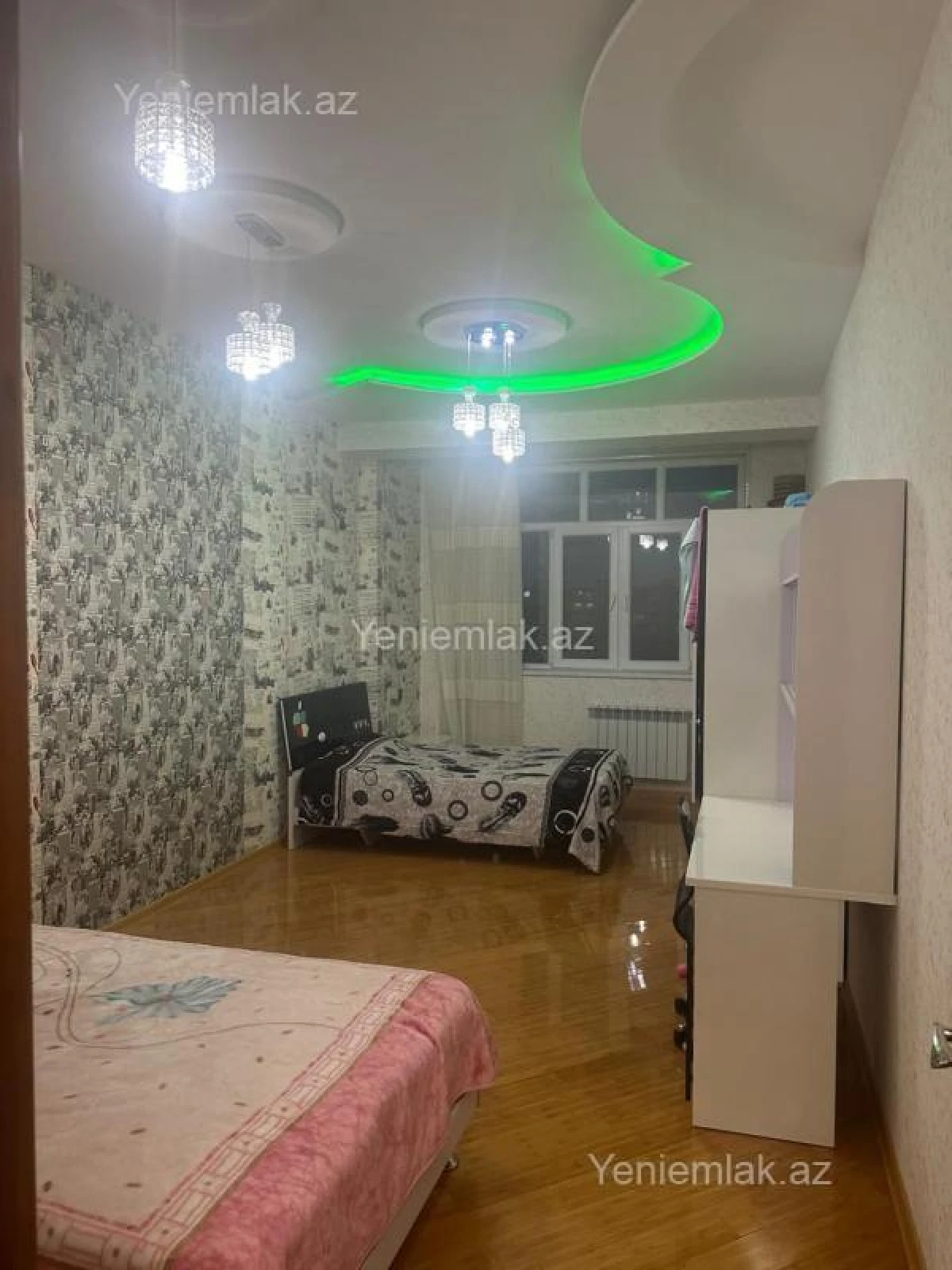 Satılır 3 otaqlı yeni tikili 137 m²