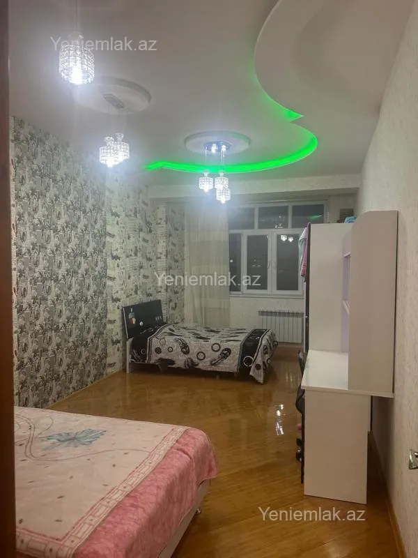 Satılır 3 otaqlı yeni tikili 137 m²