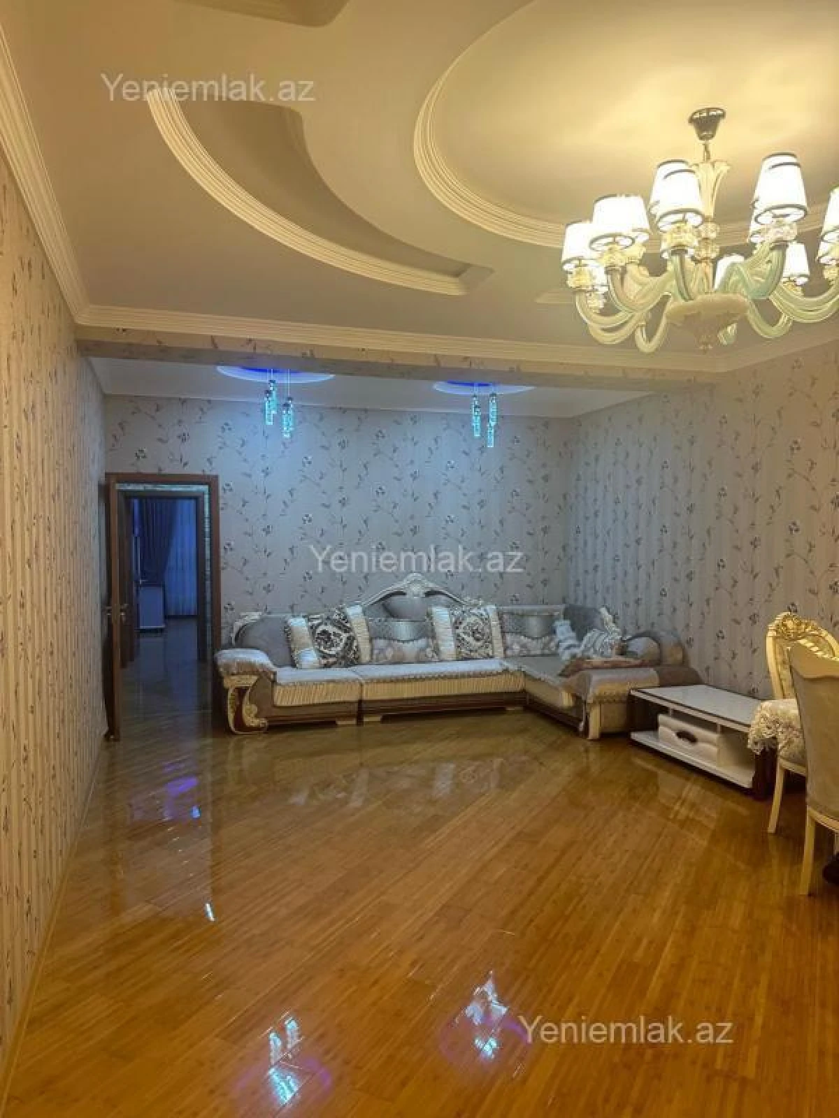 Satılır 3 otaqlı yeni tikili 137 m²