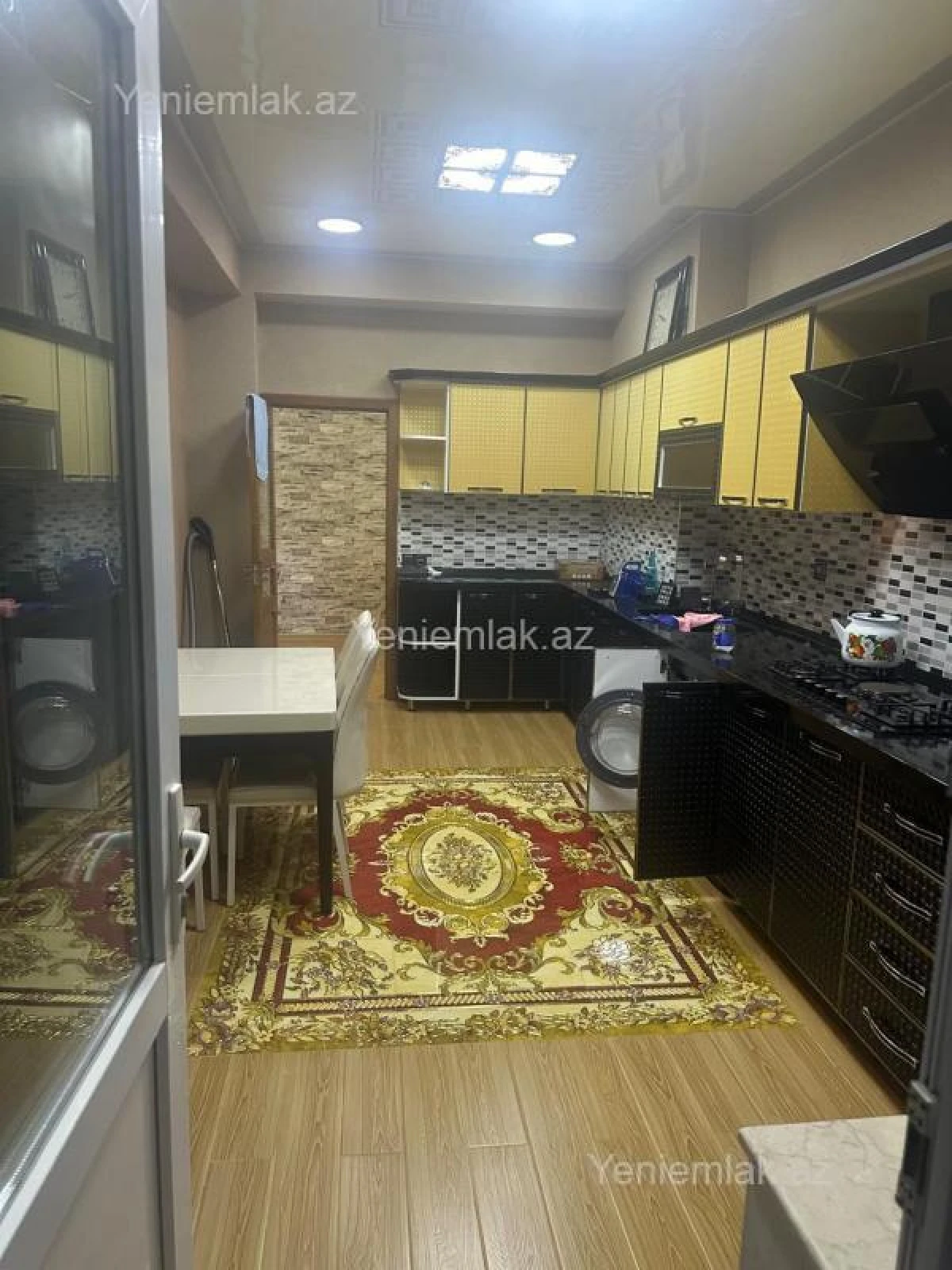 Satılır 3 otaqlı yeni tikili 137 m²