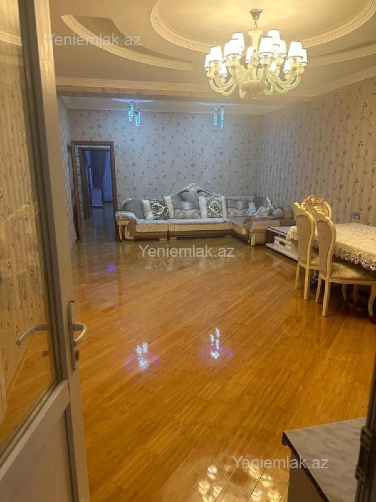 Satılır 3 otaqlı yeni tikili 137 m²