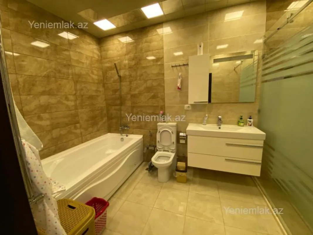 Satılır 3 otaqlı yeni tikili 160 m²