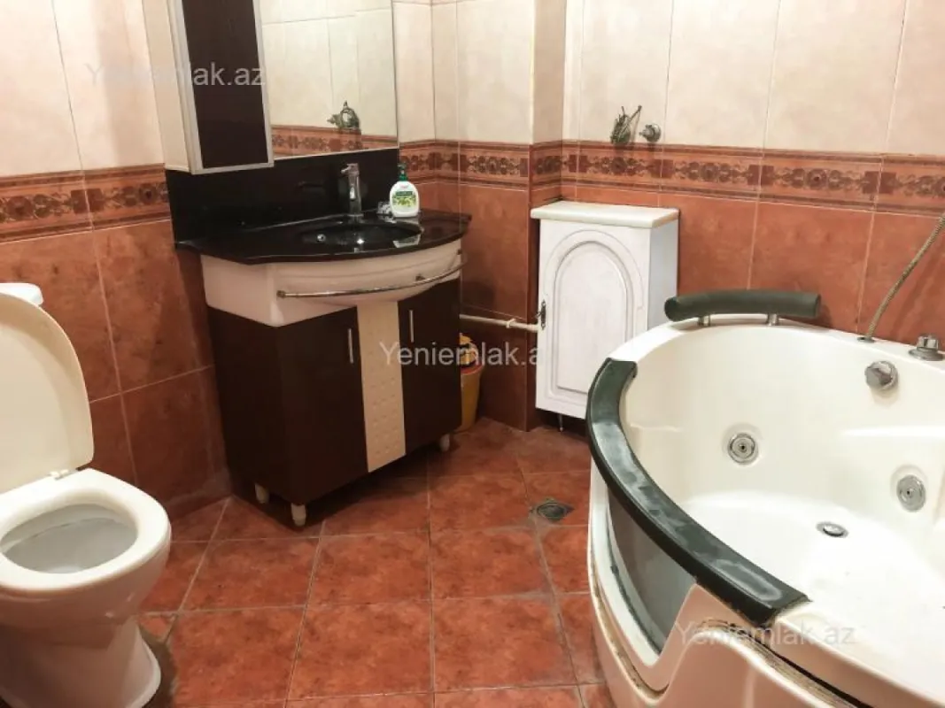 Satılır 3 otaqlı yeni tikili 100.5 m²