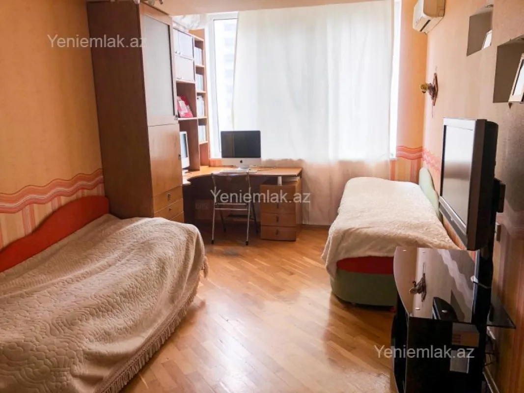 Satılır 3 otaqlı yeni tikili 100.5 m²