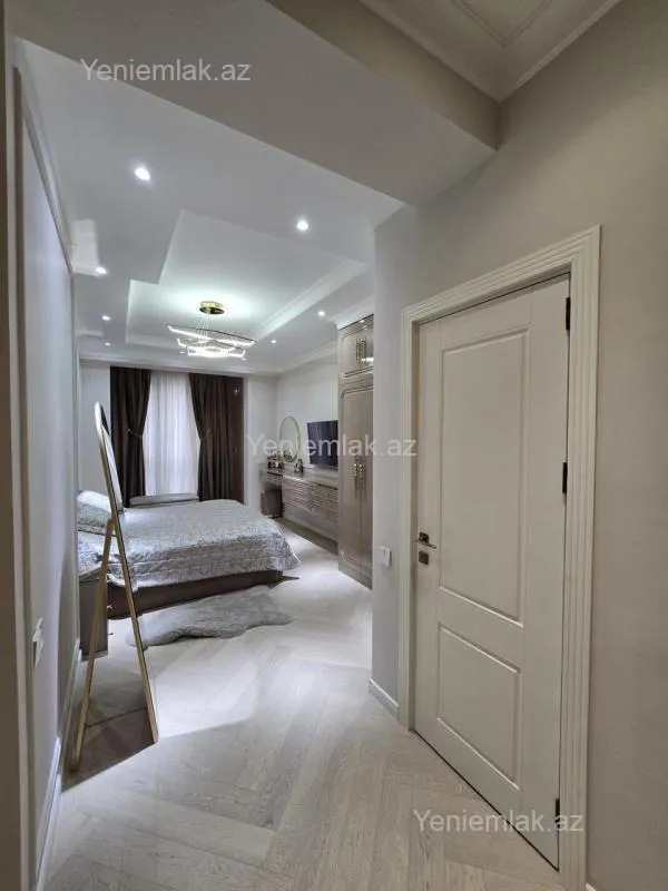 Satılır 3 otaqlı yeni tikili 156 m²