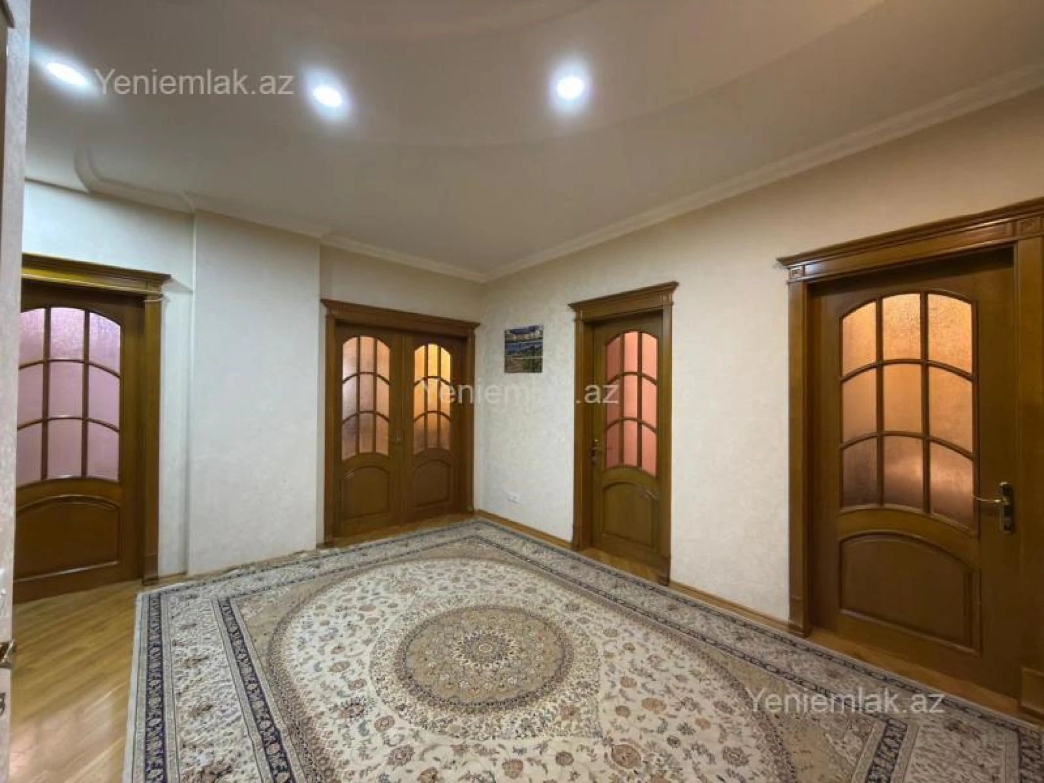 Satılır 3 otaqlı yeni tikili 145 m²