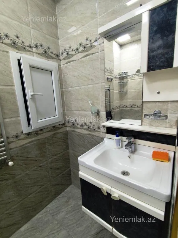 Satılır 2 otaqlı yeni tikili 87 m²