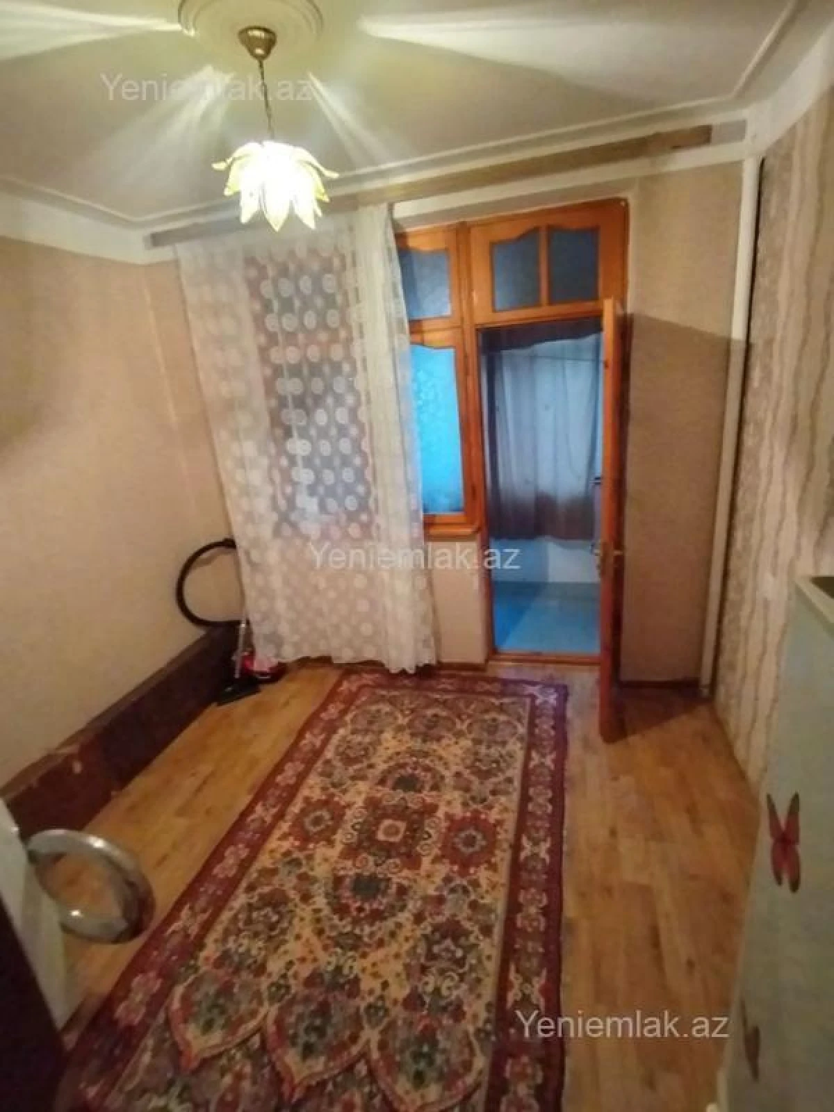 Satılır 2 otaqlı köhnə tikili 60 m²