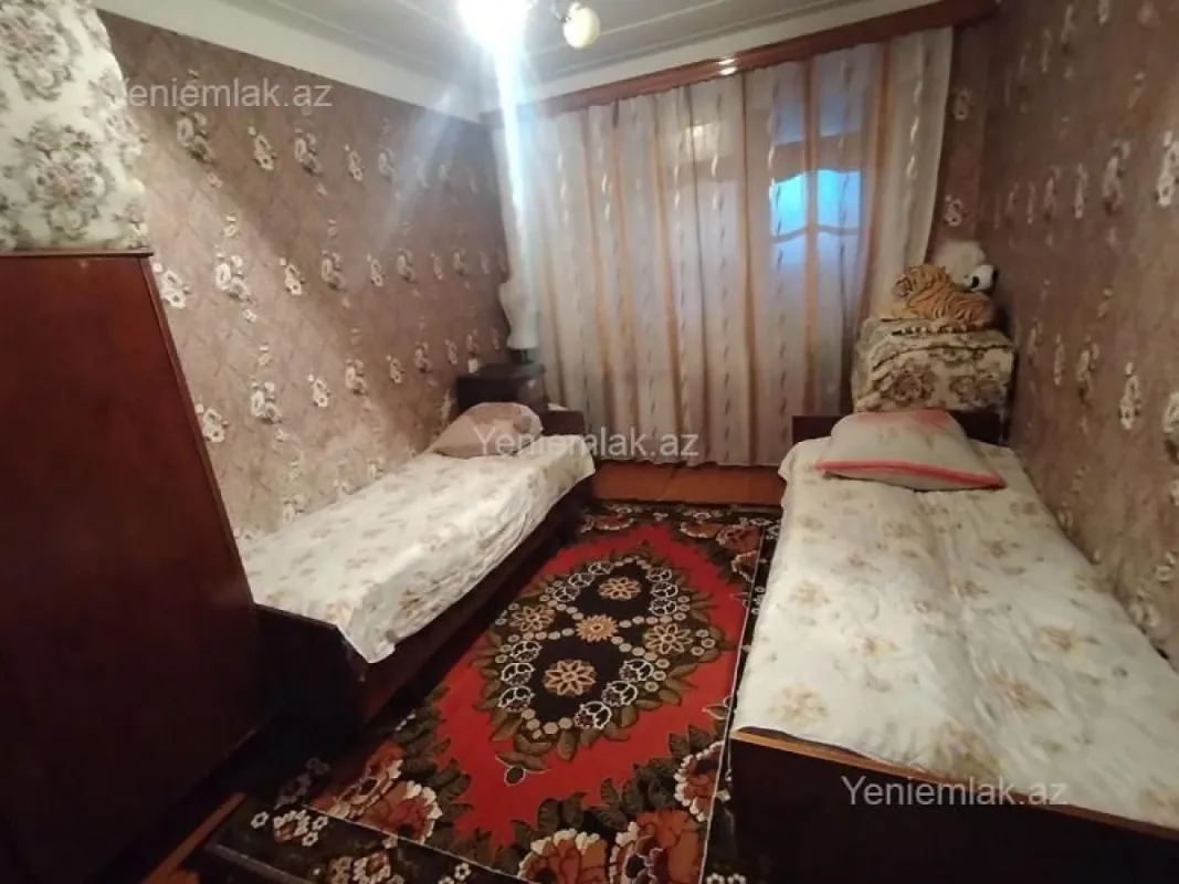 Satılır 2 otaqlı köhnə tikili 60 m²