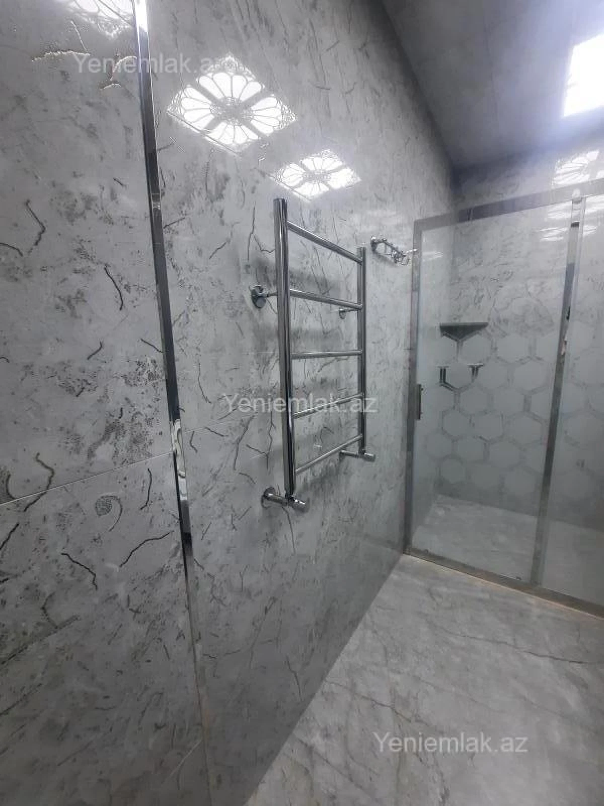 Satılır 2 otaqlı yeni tikili 85 m²