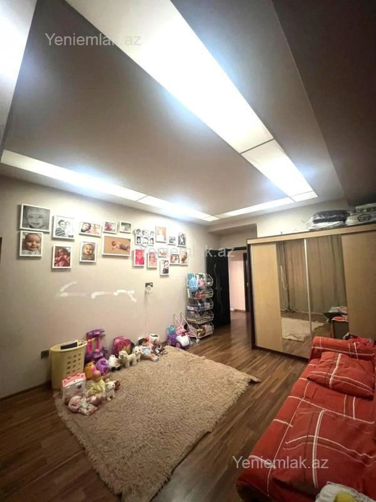 Satılır 3 otaqlı yeni tikili 110 m²