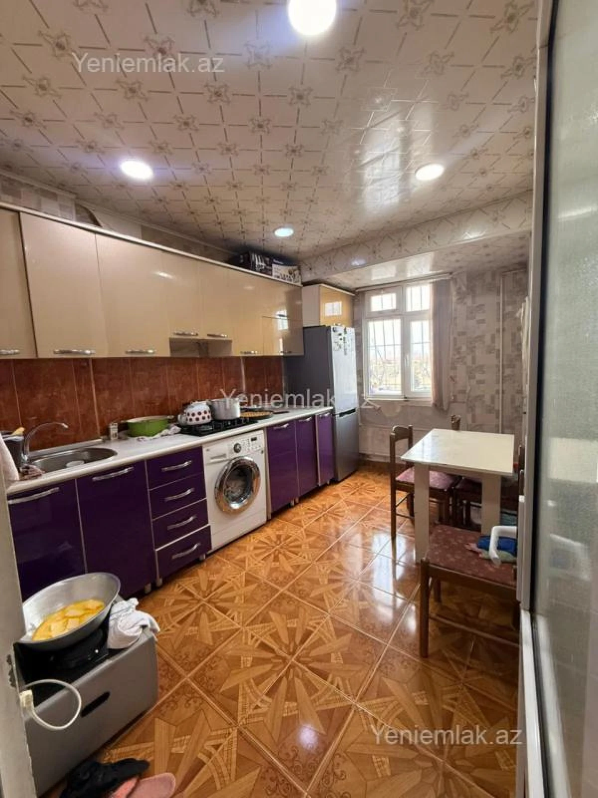 Satılır 4 otaqlı köhnə tikili 110 m²