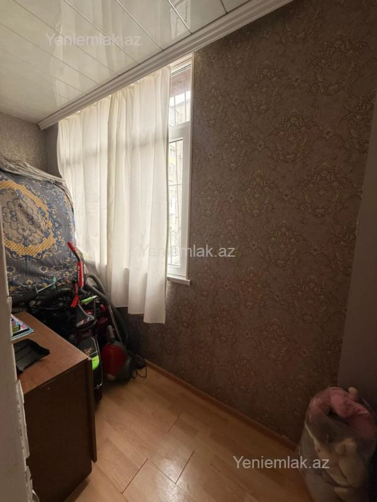 Satılır 4 otaqlı köhnə tikili 110 m²