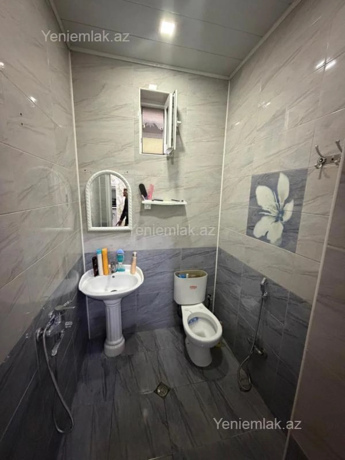 Satılır 3 otaqlı həyət evi 200 m²