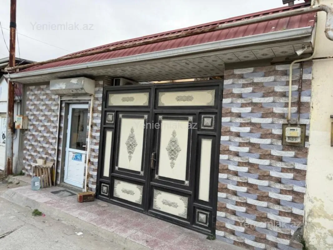 Satılır 3 otaqlı həyət evi 200 m²