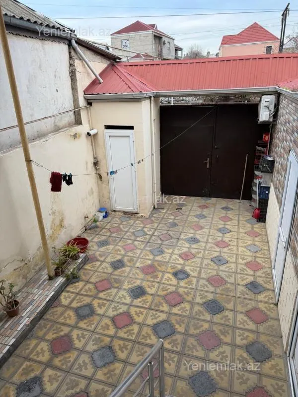 Satılır 3 otaqlı həyət evi 200 m²