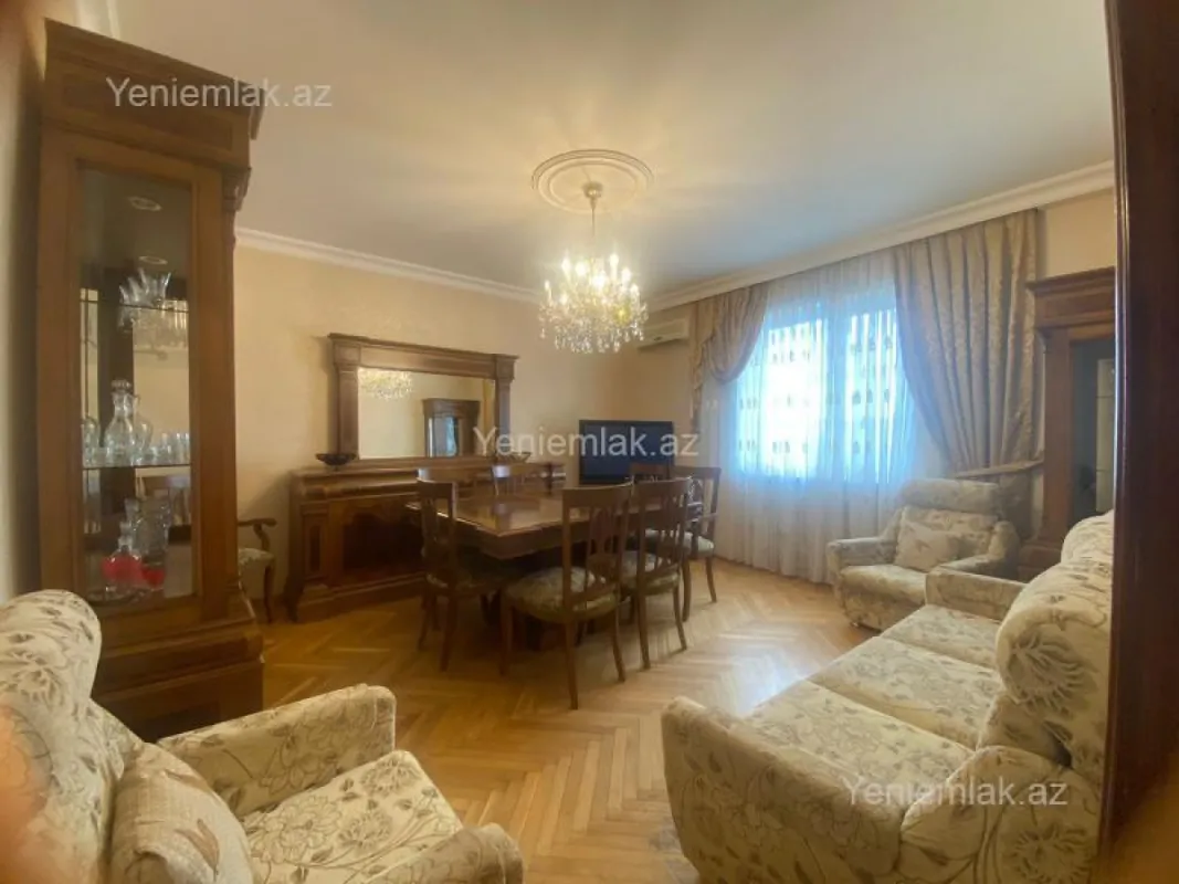 Satılır 4 otaqlı köhnə tikili 100.5 m²