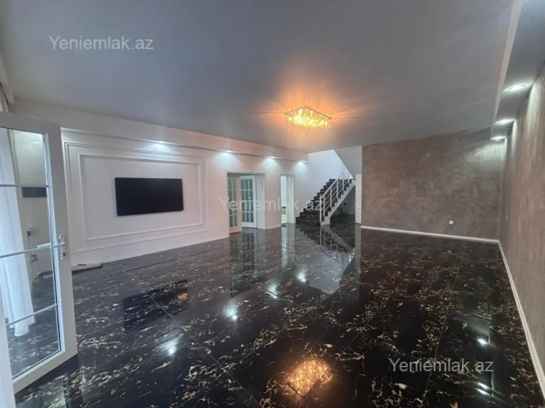 Satılır 4 otaqlı həyət evi 330 m²