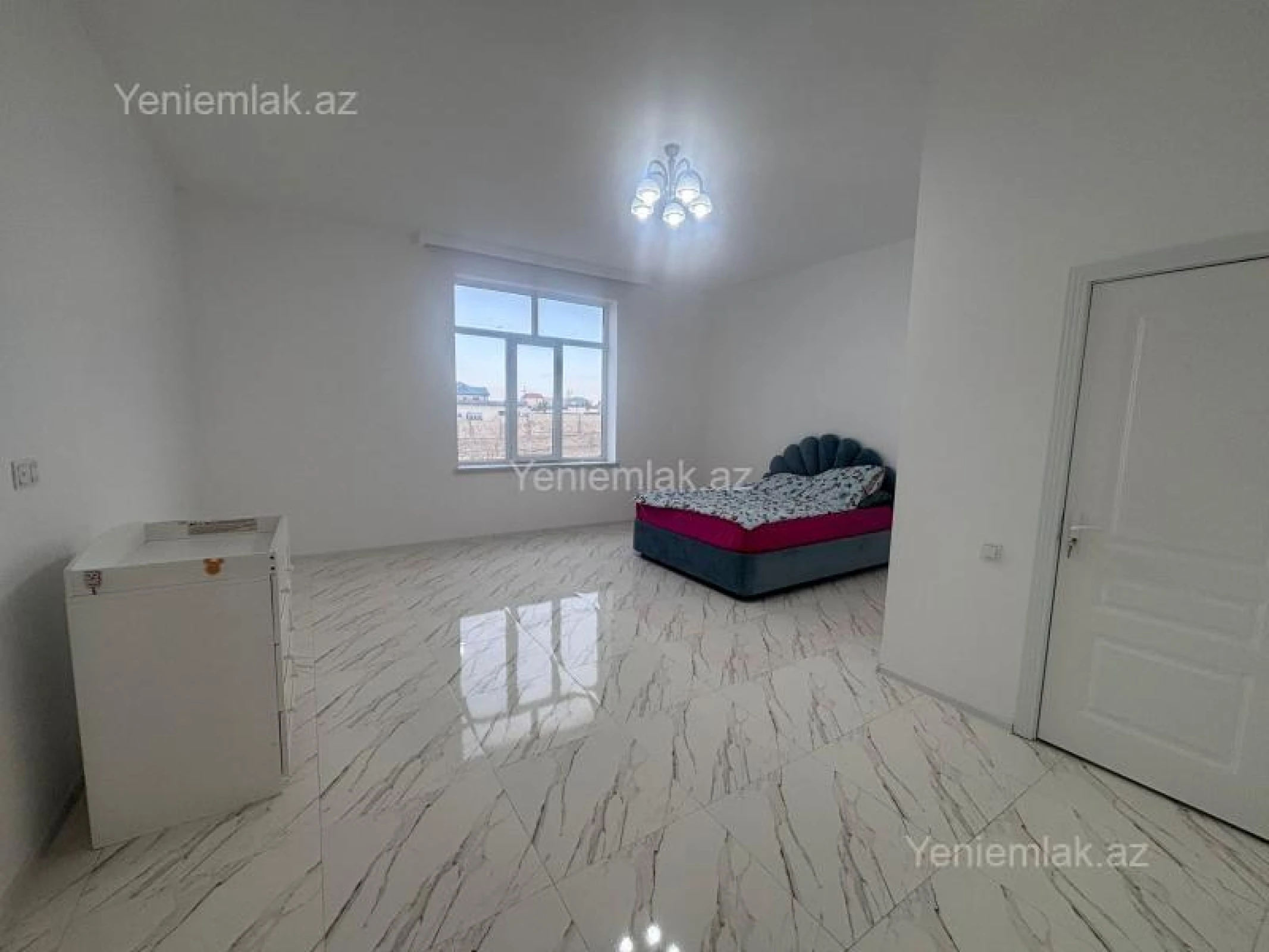 Satılır 4 otaqlı həyət evi 330 m²