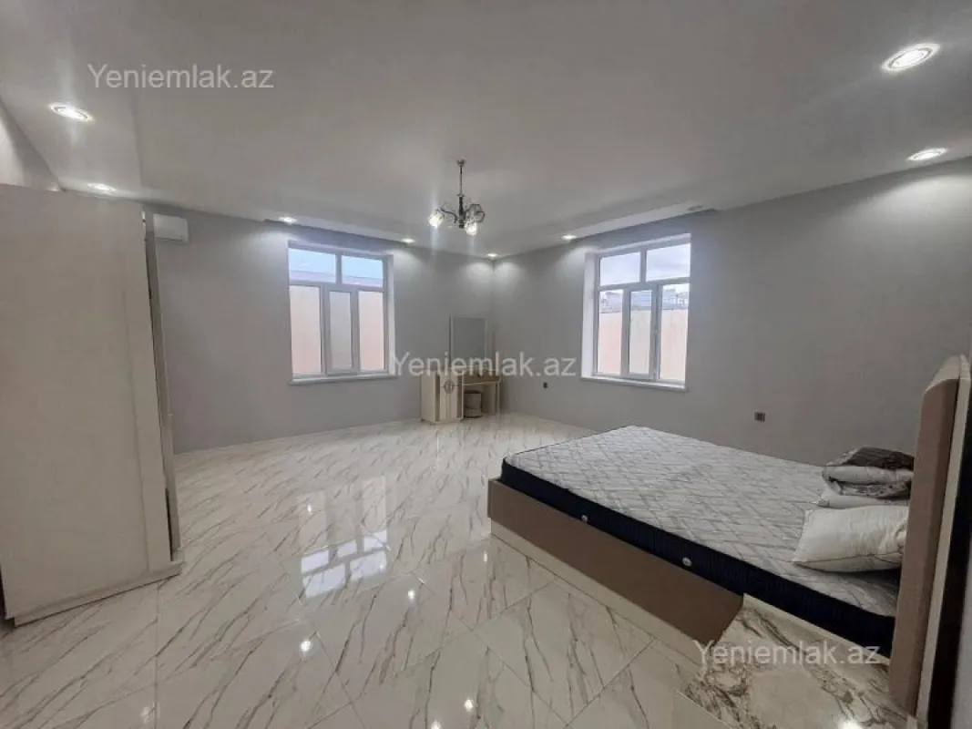 Satılır 4 otaqlı həyət evi 330 m²