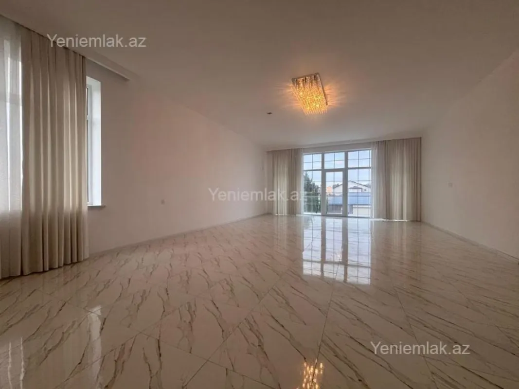 Satılır 4 otaqlı həyət evi 330 m²