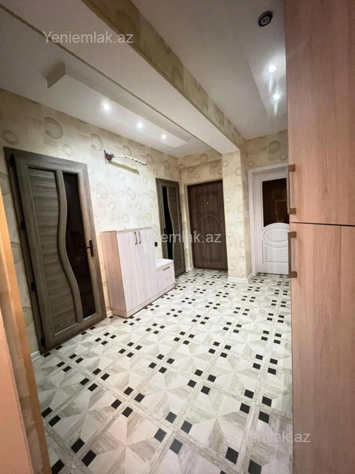 Satılır 3 otaqlı yeni tikili 100 m²