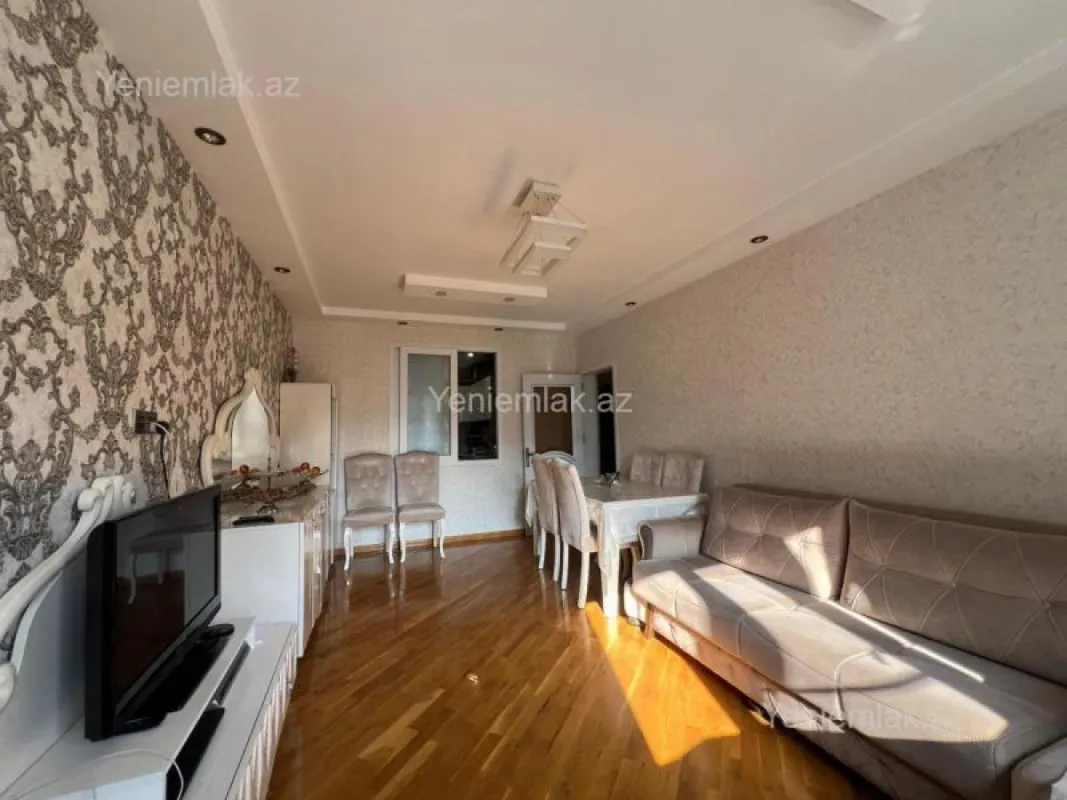 Satılır 3 otaqlı yeni tikili 100 m²