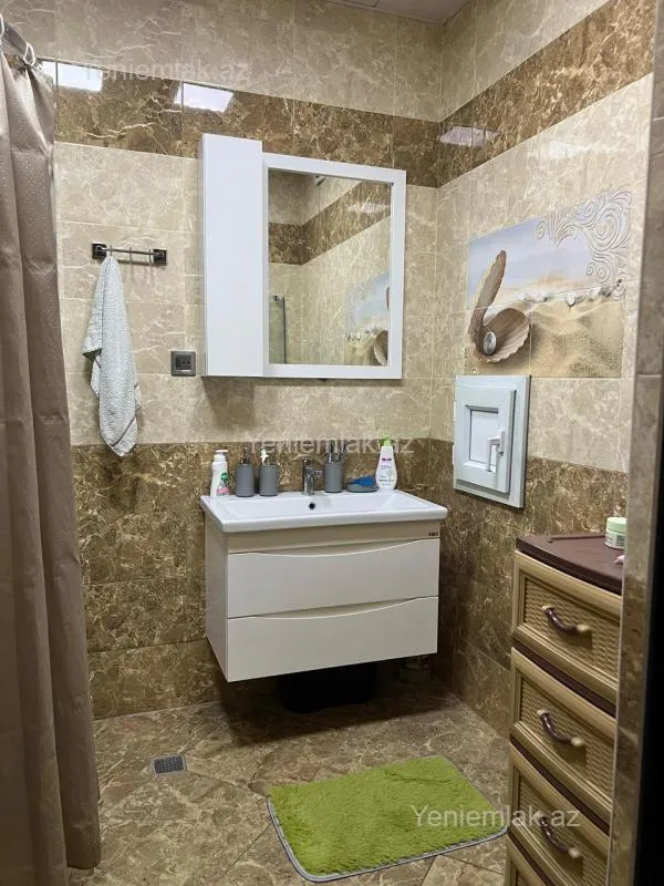 Satılır 3 otaqlı yeni tikili 100 m²