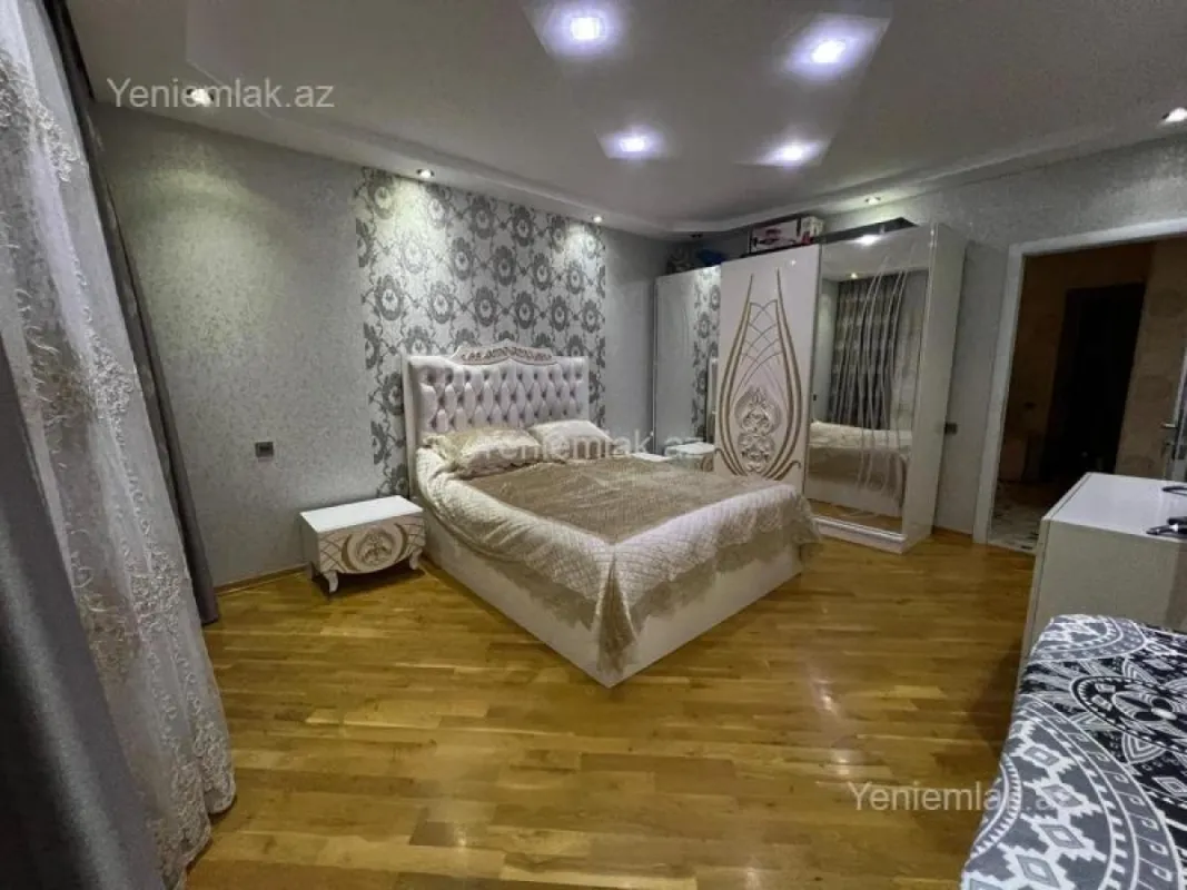 Satılır 3 otaqlı yeni tikili 100 m²