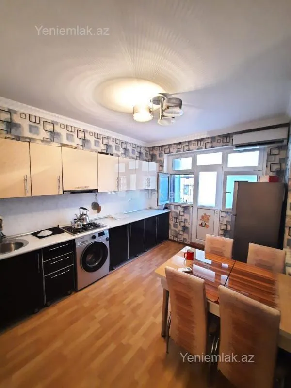 Satılır 2 otaqlı köhnə tikili 60 m²