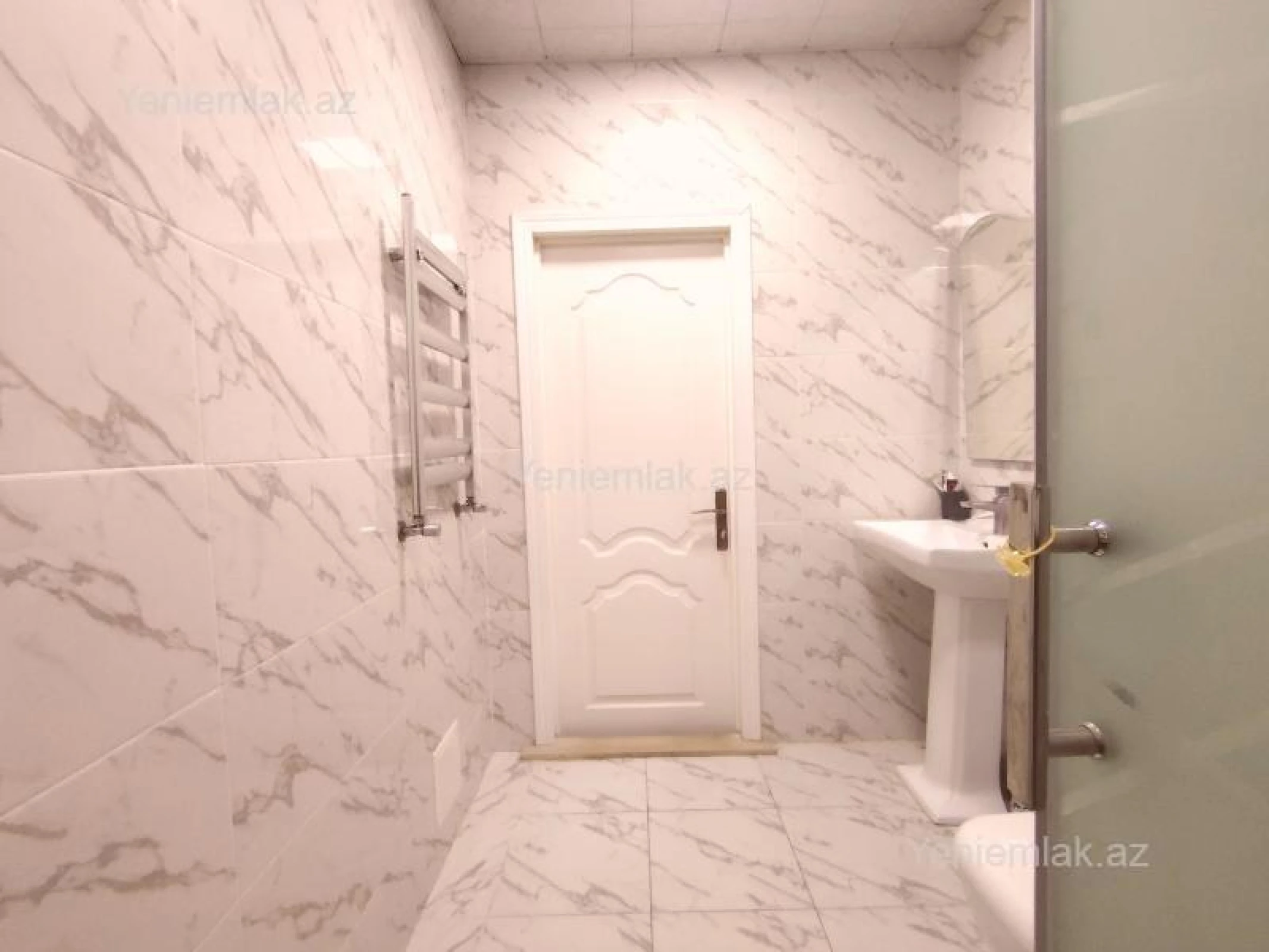 Satılır 3 otaqlı yeni tikili 110 m²