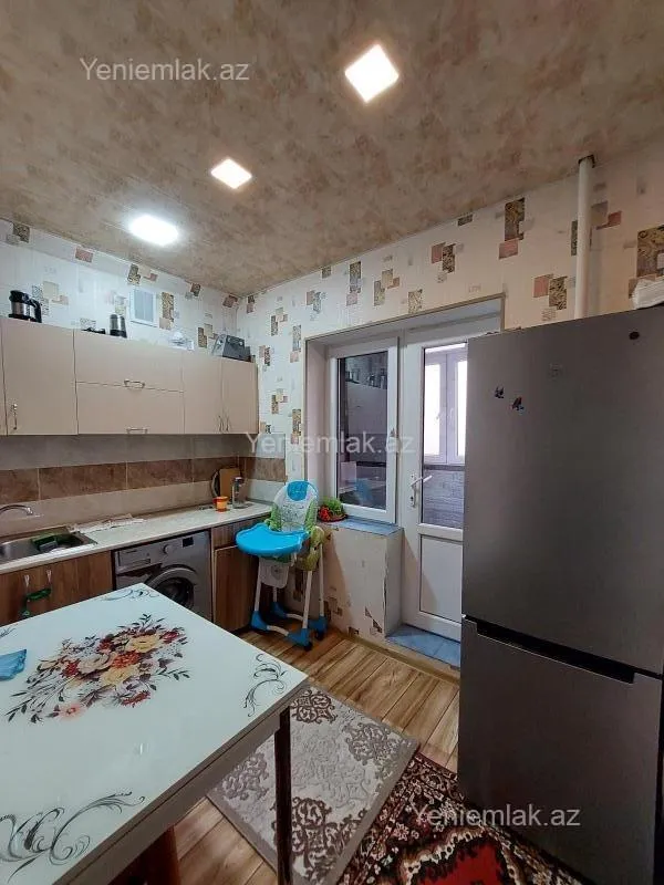 Satılır 1 otaqlı köhnə tikili 37 m²