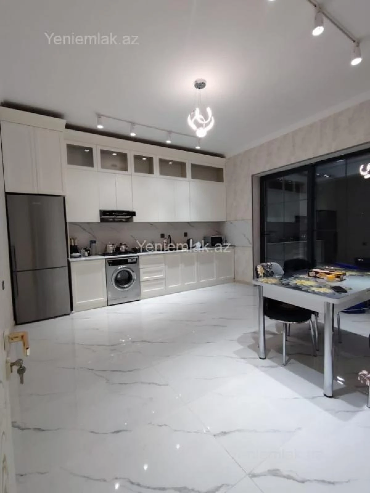 Satılır 4 otaqlı həyət evi 150 m²