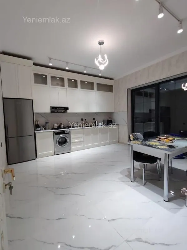 Satılır 4 otaqlı həyət evi 150 m²