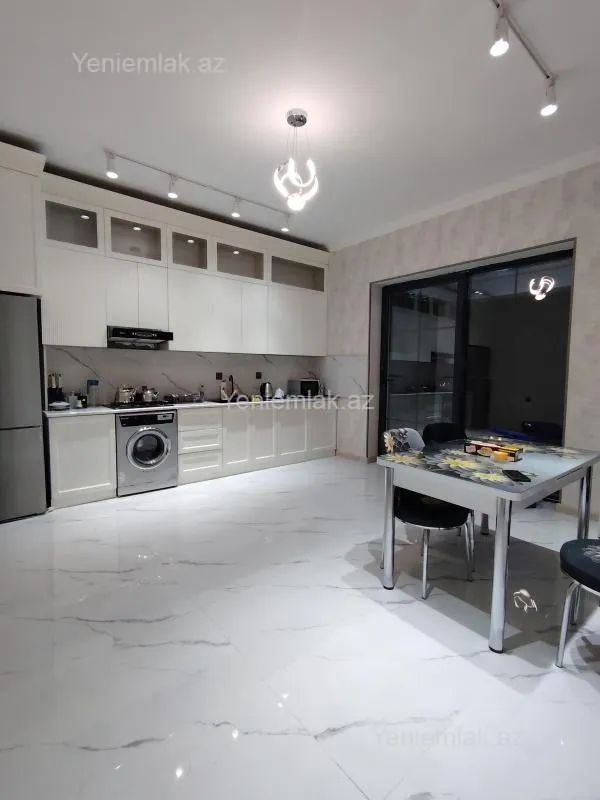 Satılır 4 otaqlı həyət evi 150 m²