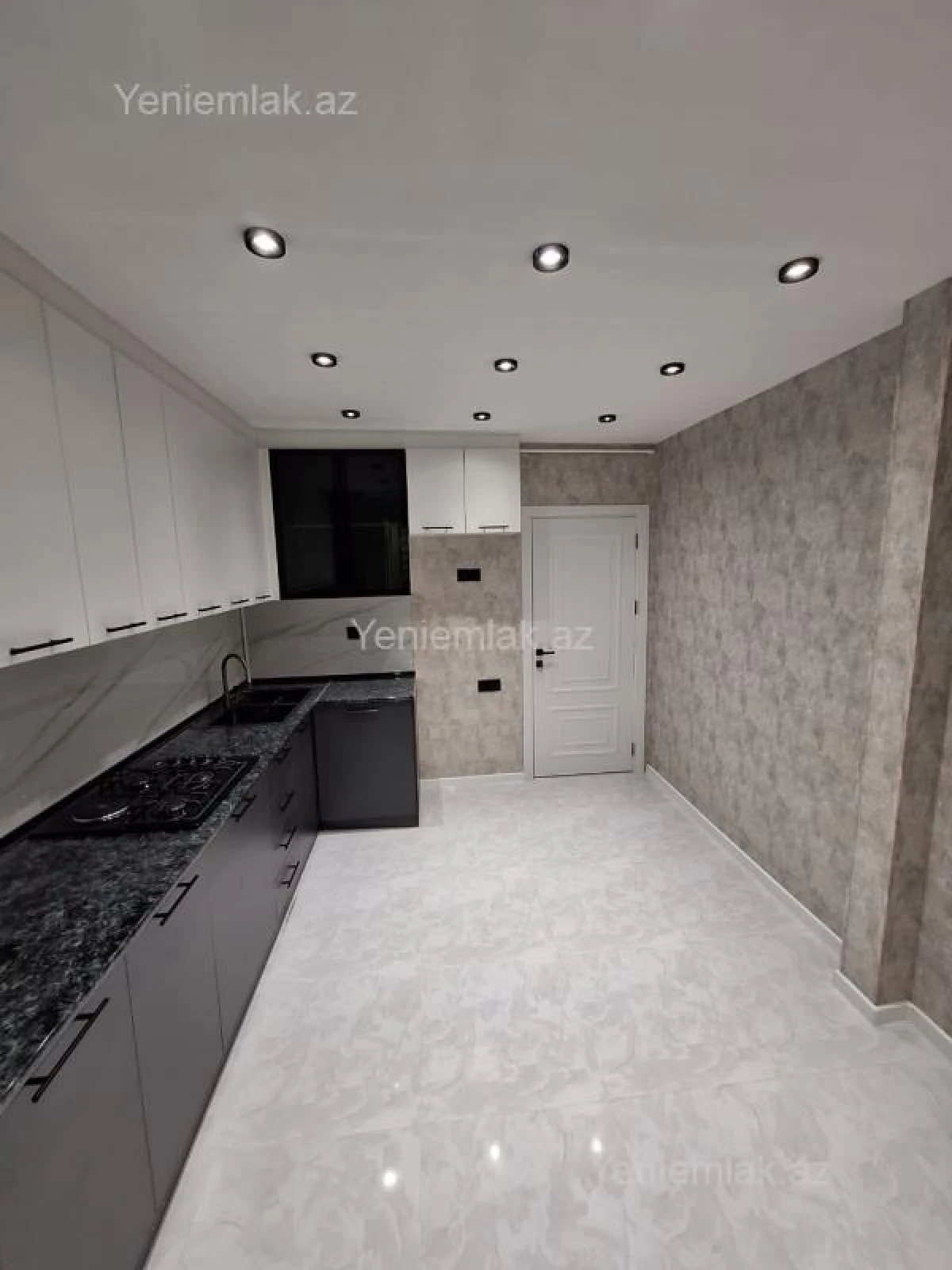 Satılır 2 otaqlı köhnə tikili 65 m²