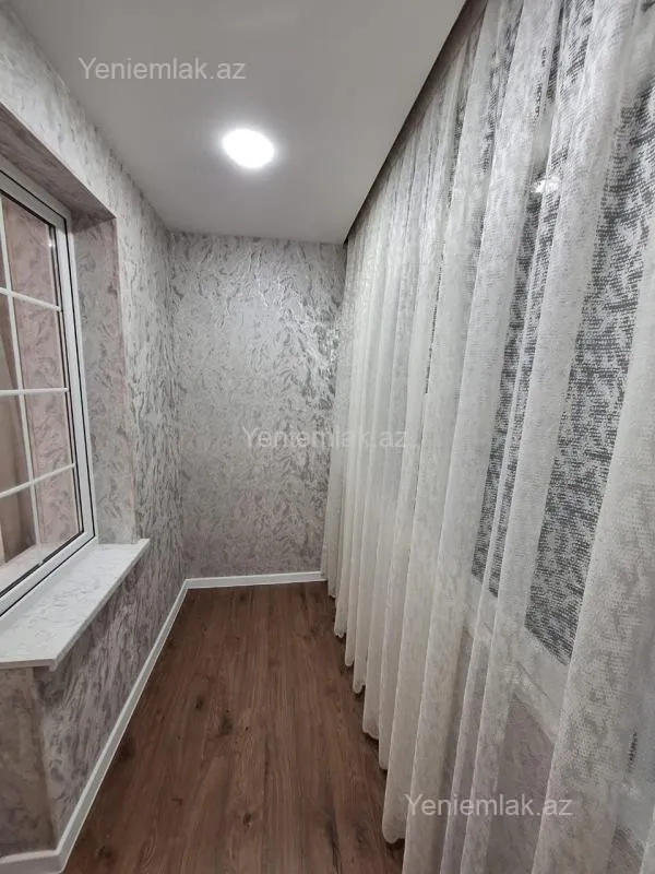 Satılır 2 otaqlı köhnə tikili 65 m²