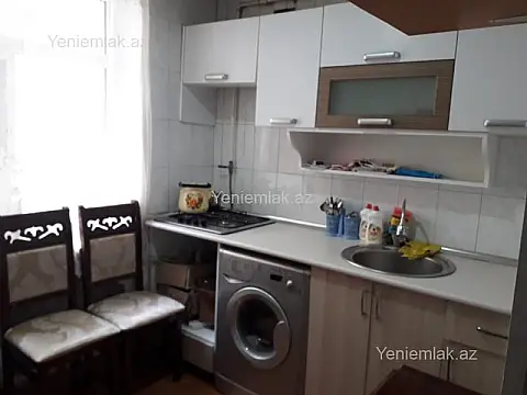 Satılır 1 otaqlı köhnə tikili 36 m²