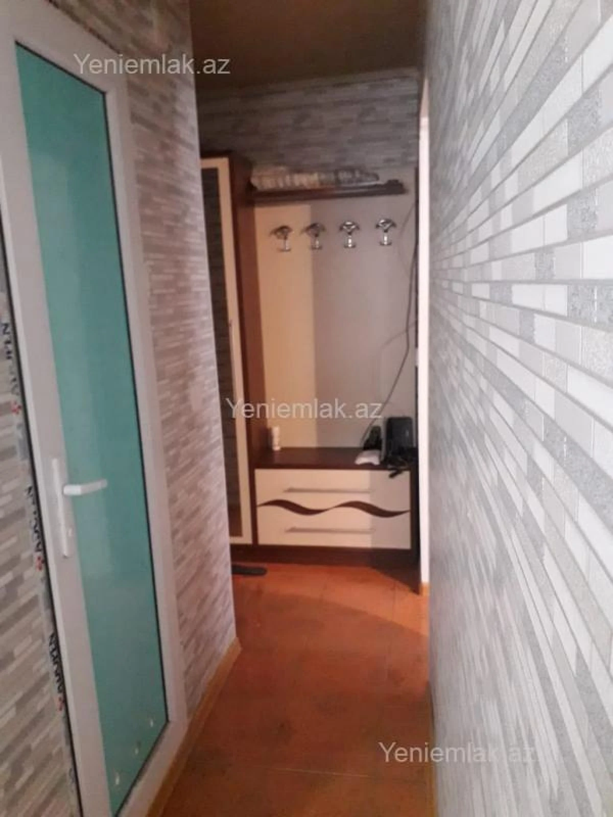Satılır 1 otaqlı köhnə tikili 36 m²