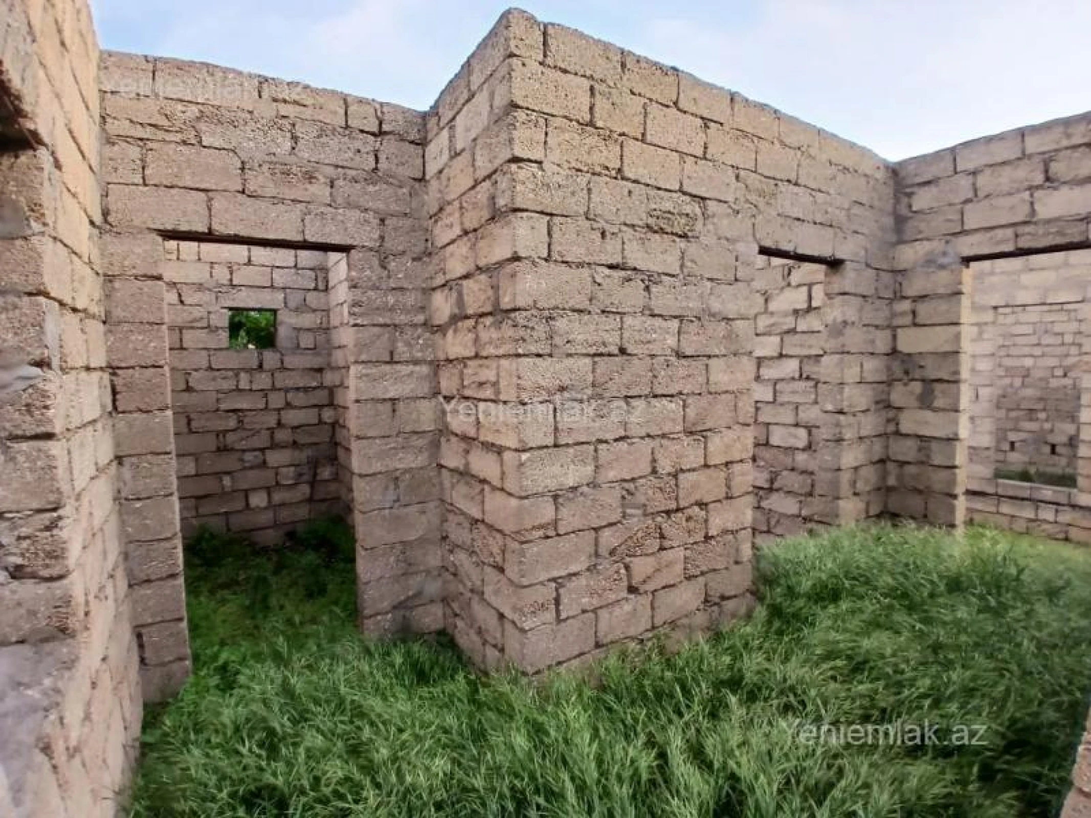 Satılır 4 otaqlı həyət evi 140 m²