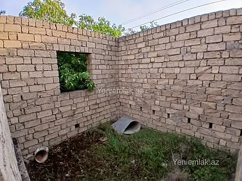 Satılır 4 otaqlı həyət evi 140 m²