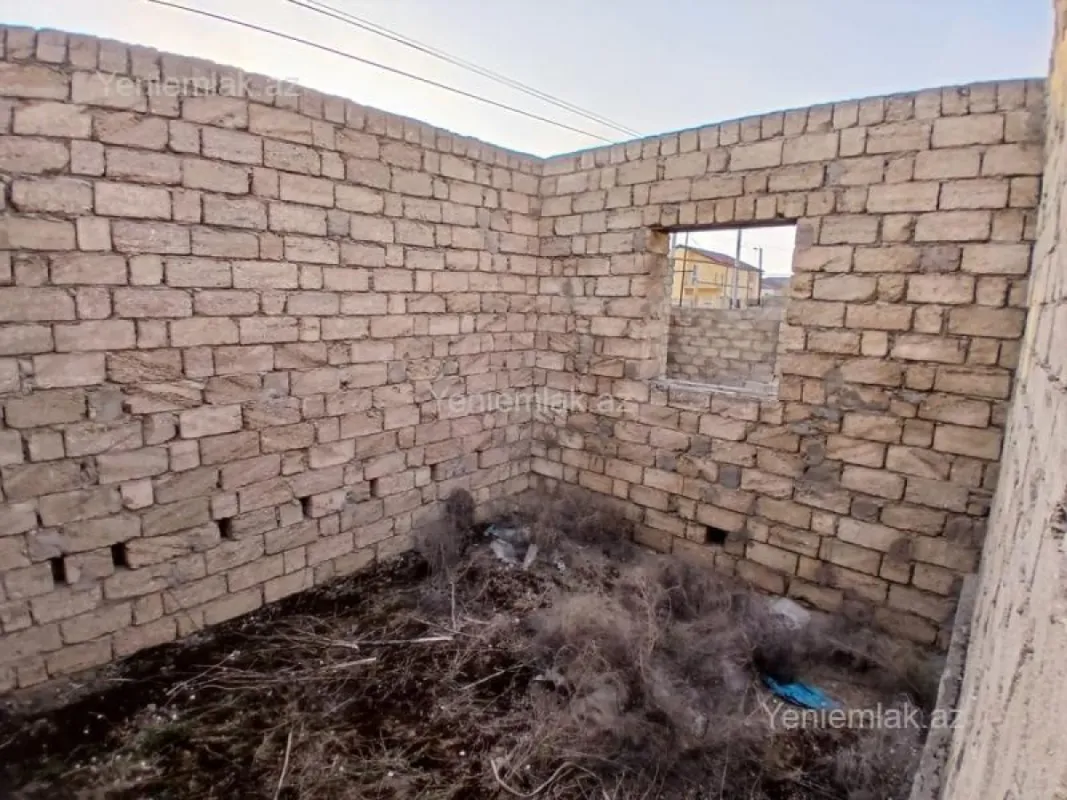 Satılır 4 otaqlı həyət evi 140 m²