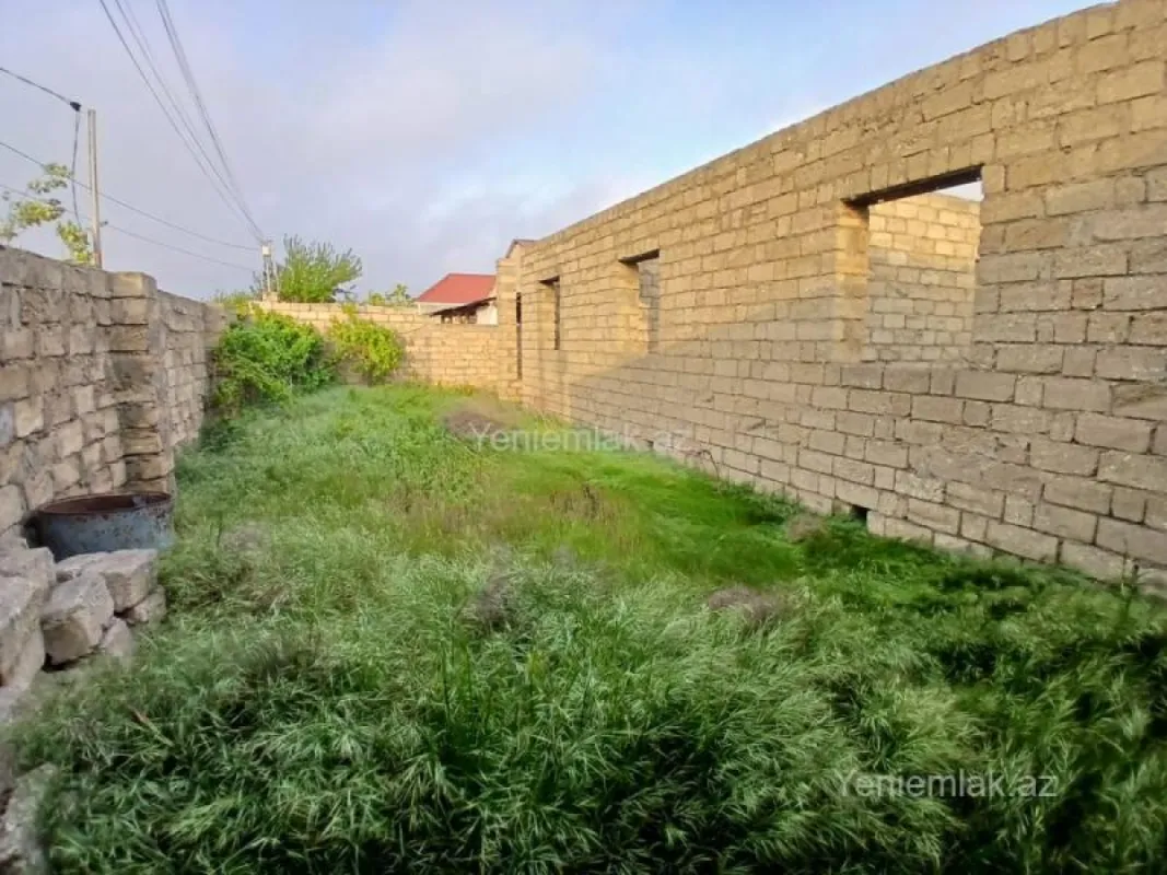 Satılır 4 otaqlı həyət evi 140 m²